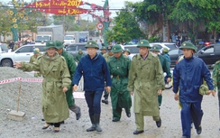 Phó Thủ tướng: Chống bão, tính mạng con người là ưu tiên số 1