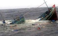Tàu cá bị sóng đánh chìm trên biển, 1 ngư dân mất tích