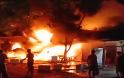 Cháy lớn lúc rạng sáng ở Cà Mau, 1 căn nhà bị thiêu rụi