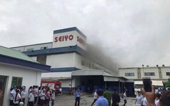 Giải cứu hơn 100 công nhân mắc kẹt trong đám cháy lớn