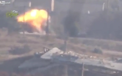 Quân đội Syria nã đạn cối bắn tanh tành xe chở dầu IS