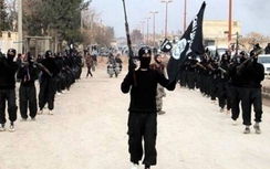 IS sẽ "làm thịt" Ả-rập, Chính khách Ukraine bị cắn đứt tai