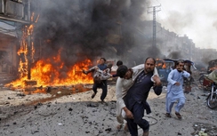 Pakistan rung chuyển vì đánh bom xe buýt, hơn 40 người thương vong