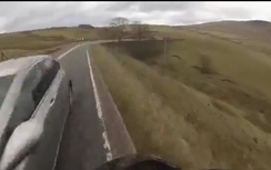 Video: Cái kết đắng lòng của biker "ngổ ngáo"