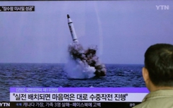 Triều Tiên phóng "xịt" tên lửa từ tàu ngầm nên vội vã quay về