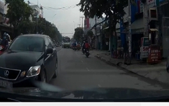 Video: Đoàn xe đi ngược chiều giữa phố Sài Gòn
