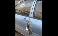 Video: "Dân chơi" Ả rập dùng ổ khóa nhà để khóa ô tô