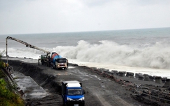 Đài Loan tan hoang như tận thế trong siêu bão Meranti