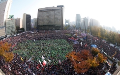 Hơn nửa triệu người Hàn Quốc đổ ra đường đòi Tổng thống từ chức