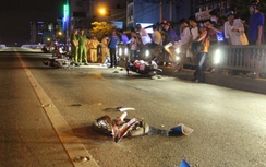 Thanh niên đi ngược chiều khiến 4 xe máy đâm nhau giữa Sài Gòn