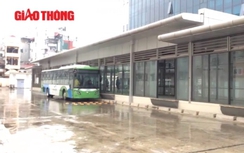 Video: Trải nghiệm buýt nhanh BRT thú vị ở Hà Nội