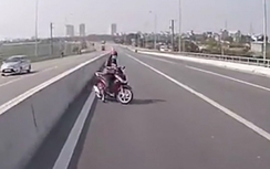 Video: Thản nhiên phóng ngược chiều trên cao tốc Hà Nội - Hải Phòng