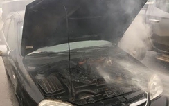 Hai vợ chồng lao ra khỏi xe bốc cháy trên cao tốc Pháp Vân