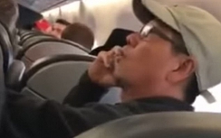 Video: Khoảnh khắc trước khi ông David Dao bị kéo lê khỏi máy bay