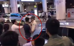 Video: Tài xế dọa đánh bảo vệ sân bay Nội Bài