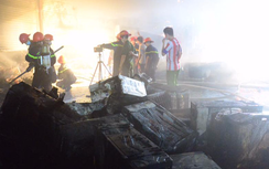 Hà Nội: Cháy dữ dội tại xưởng điều hòa đường Tam Trinh