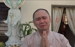 Video: Minh Béo chắp tay, khóc lóc xin lỗi khán giả Việt Nam