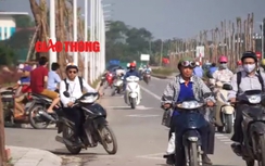 Giao thông hỗn loạn trên đường nghìn tỷ ở Hà Nội
