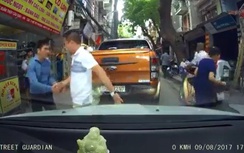 Hành xử bất ngờ của hai tài xế sau va chạm giao thông