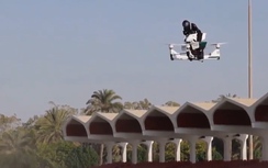 Video: Xe điện bay của cảnh sát Dubai khiến tội phạm khiếp sợ