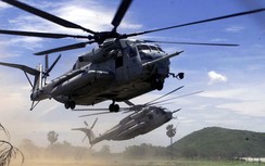 Bộ phận của trực thăng quân sự Mỹ rơi xuống trường học ở Nhật