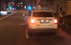 Video: Tài xế "ma men" táo tợn bỏ chạy trước gần chục CSGT