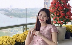 Hoa hậu Thu Thảo lộ ảnh bụng bầu ngày Tết