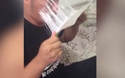 Video: Bị vợ úp keo dính chuột vào mặt vì... mải chơi điện thoại