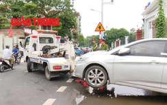 Video: Nhiều ô tô trên đường Nguyễn Đình Chiểu kéo dài bị cẩu đi