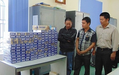 CSGT Thanh Hoá bắt số lượng lớn thuốc lá, rượu lậu
