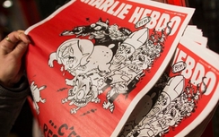 Charlie Hebdo “tiến thoái lưỡng nan”