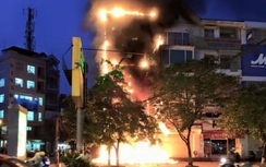 Hà Nội: Cháy lớn tại chi nhánh Ngân hàng Quốc dân