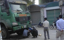 Xe máy đấu đầu xe tải, một phụ nữ tử vong tại chỗ