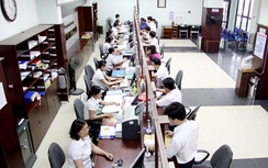 Bộ Chính trị yêu cầu “loại” công chức không hoàn thành nhiệm vụ