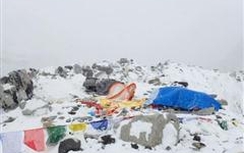 Kinh hoàng nhìn trận lở tuyết trên núi Everest sau động đất Nepal