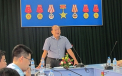 Thứ trưởng Nguyễn Văn Công làm việc với doanh nghiệp đóng tàu Hải Phòng