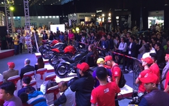 Ducati “đại náo” từ trong ra ngoài VIMS 2015