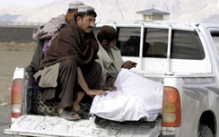 Taliban tấn công sân bay Afghanistan, ít nhất 46 người thiệt mạng
