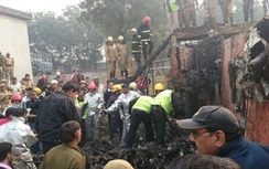 Ấn Độ: Máy bay lao vào tường, 10 người thiệt mạng