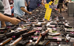 Hơn 50% dân Mỹ không muốn hạn chế sở hữu súng