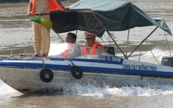 Tiền Giang: CSGT đường thủy canh giữ cho kênh Chợ Gạo an toàn
