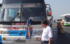 Hành khách hoảng loạn trong vụ ôtô bốc cháy trên cao tốc Trung Lương
