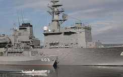 Mỹ tăng cường tàu chiến tới biển Đông, Đại sứ TQ “dằn mặt” Mỹ