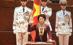 Nữ Chủ tịch đầu tiên của Quốc Hội tuyên thệ gì khi nhậm chức?