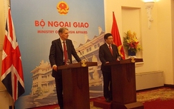 Bộ trưởng Ngoại giao Anh-Việt chung quan điểm về Biển Đông