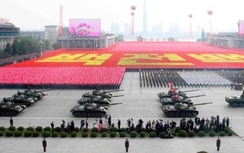 Triều Tiên diễu binh "khủng", ông Kim Jong-un đột nhiên vắng mặt