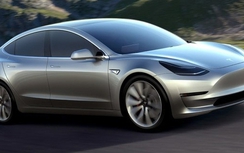 Tesla mất khách vì bán hàng quá chạy