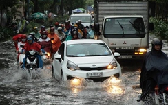 Tân Sơn Nhất: Xáo trộn lịch bay vì... mưa lớn