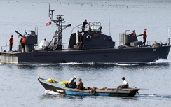 Hàn Quốc trục xuất tàu cá Triều Tiên vượt biên