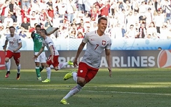 Ba Lan - Bắc Ailen (1-0): Tân binh nếm trái đắng